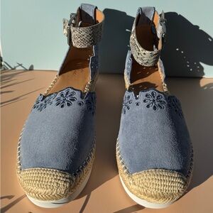 DSW Crown Vintage Blue Espadrille Flats Brand New size 7.5